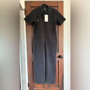 Wildfang “The Essential Coverall” with shortsleeves in size Large.